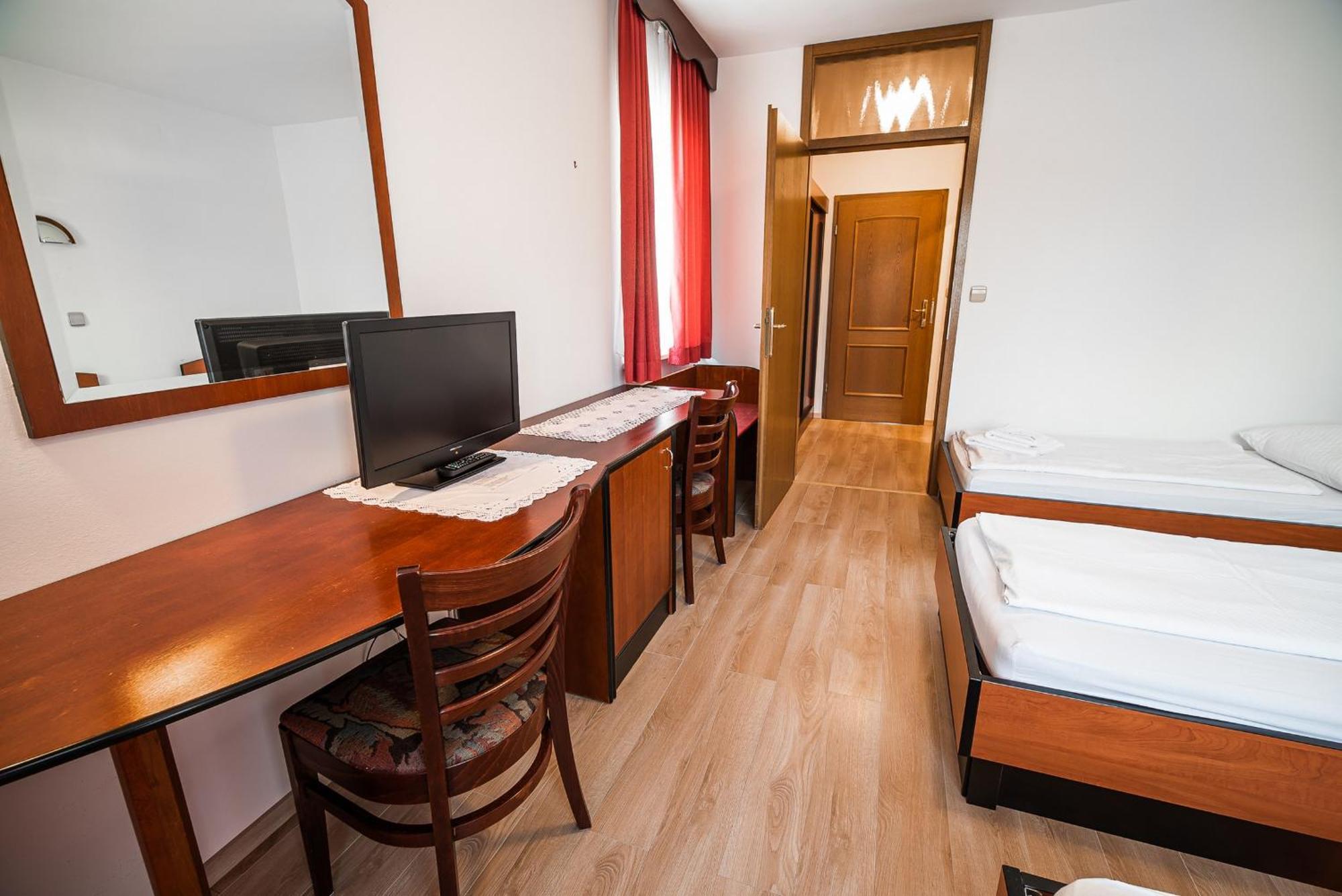 Guesthouse Leski Dvor Lesce  Ruang foto