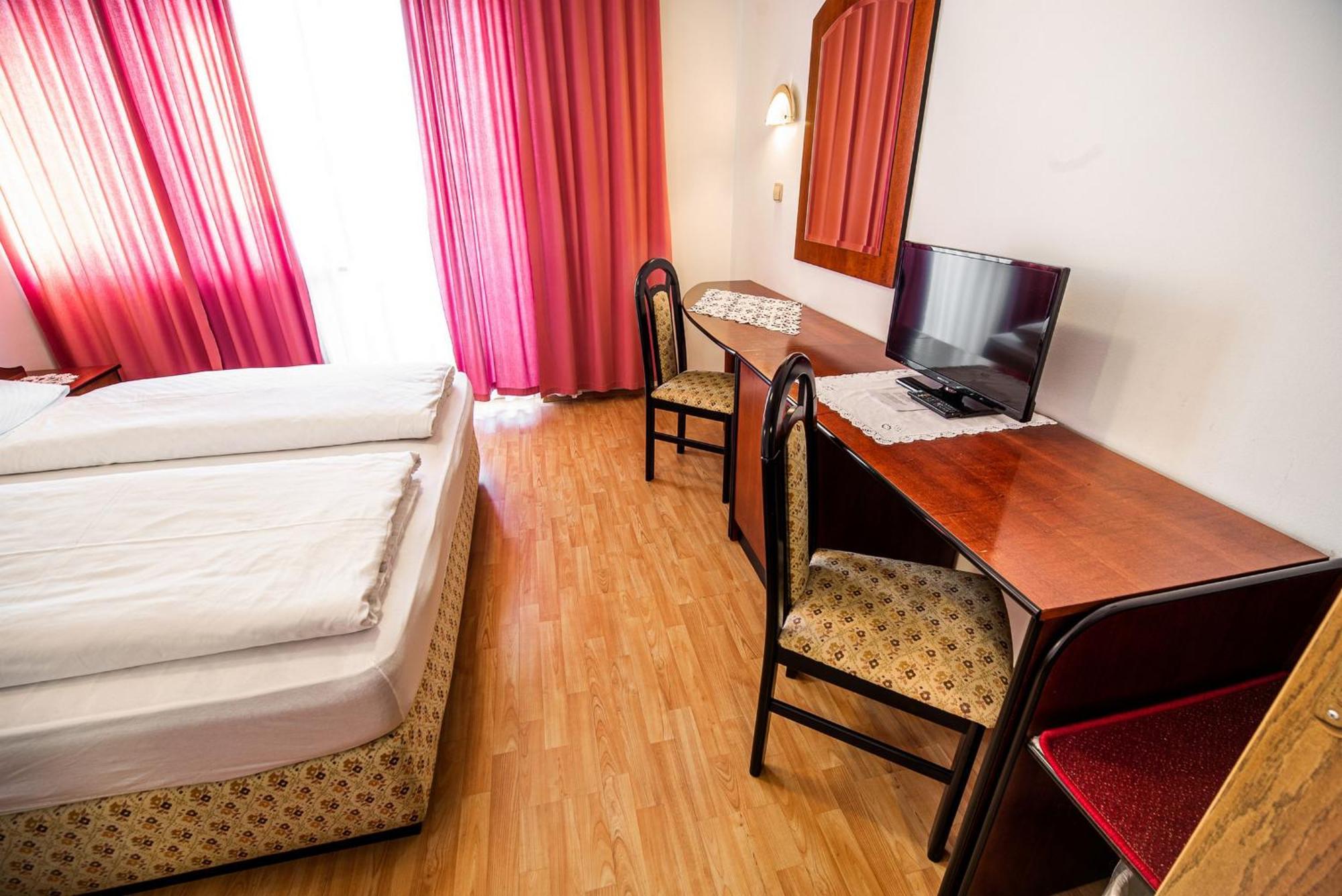 Guesthouse Leski Dvor Lesce  Ruang foto