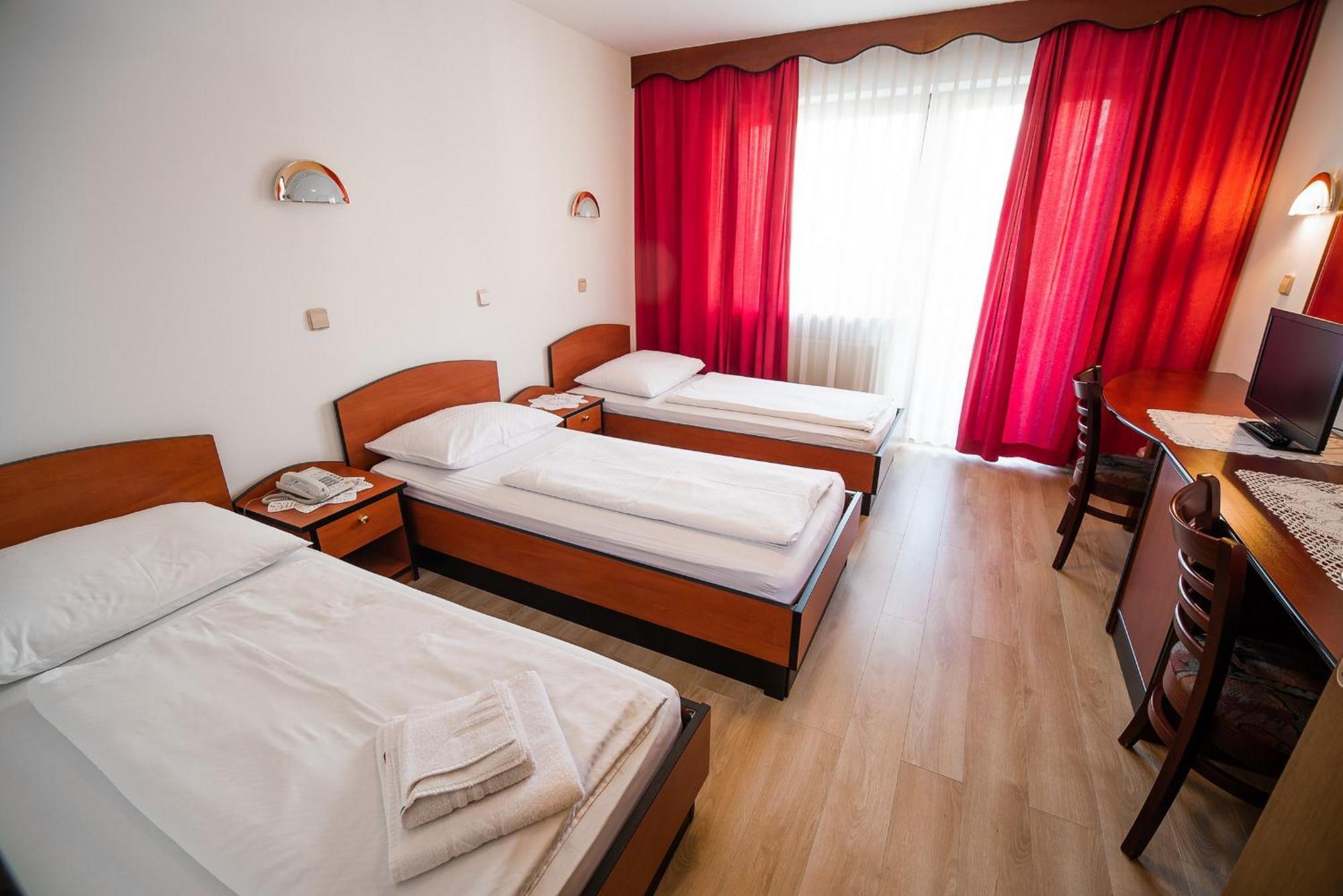 Guesthouse Leski Dvor Lesce  Ruang foto