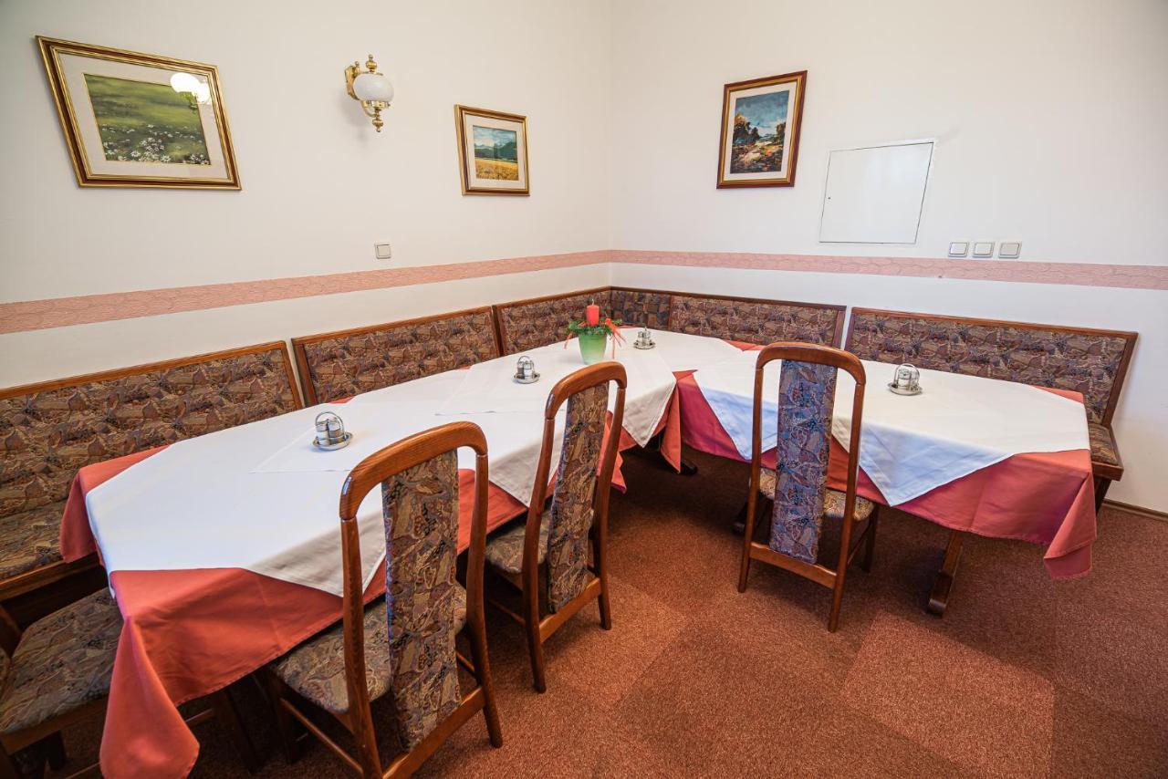 Guesthouse Leski Dvor Lesce  Bagian luar foto